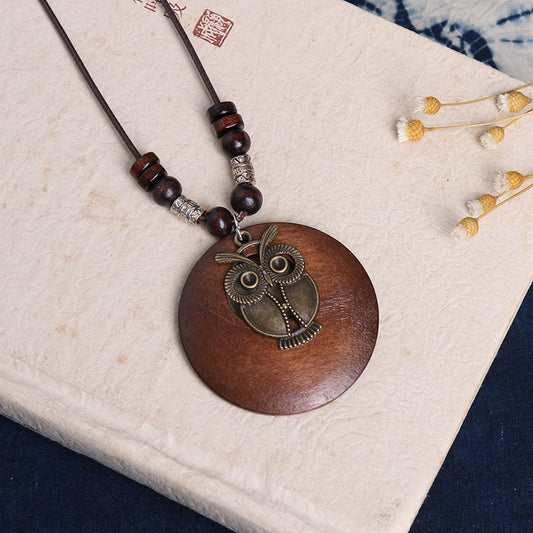 Collana in Legno Noctua
